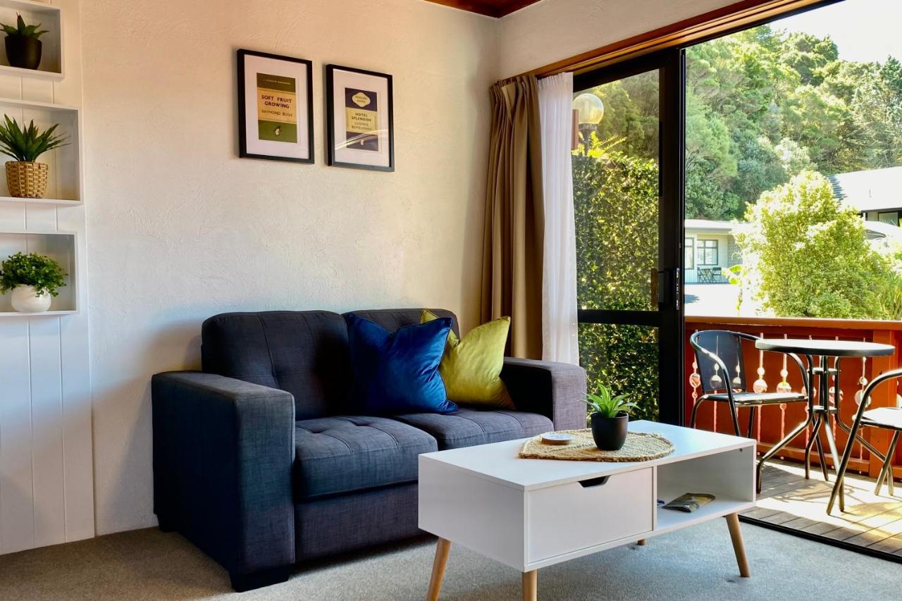 The Swiss Chalet Holiday Apartment 4, Bay Of Islands ไปเฮีย ภายนอก รูปภาพ