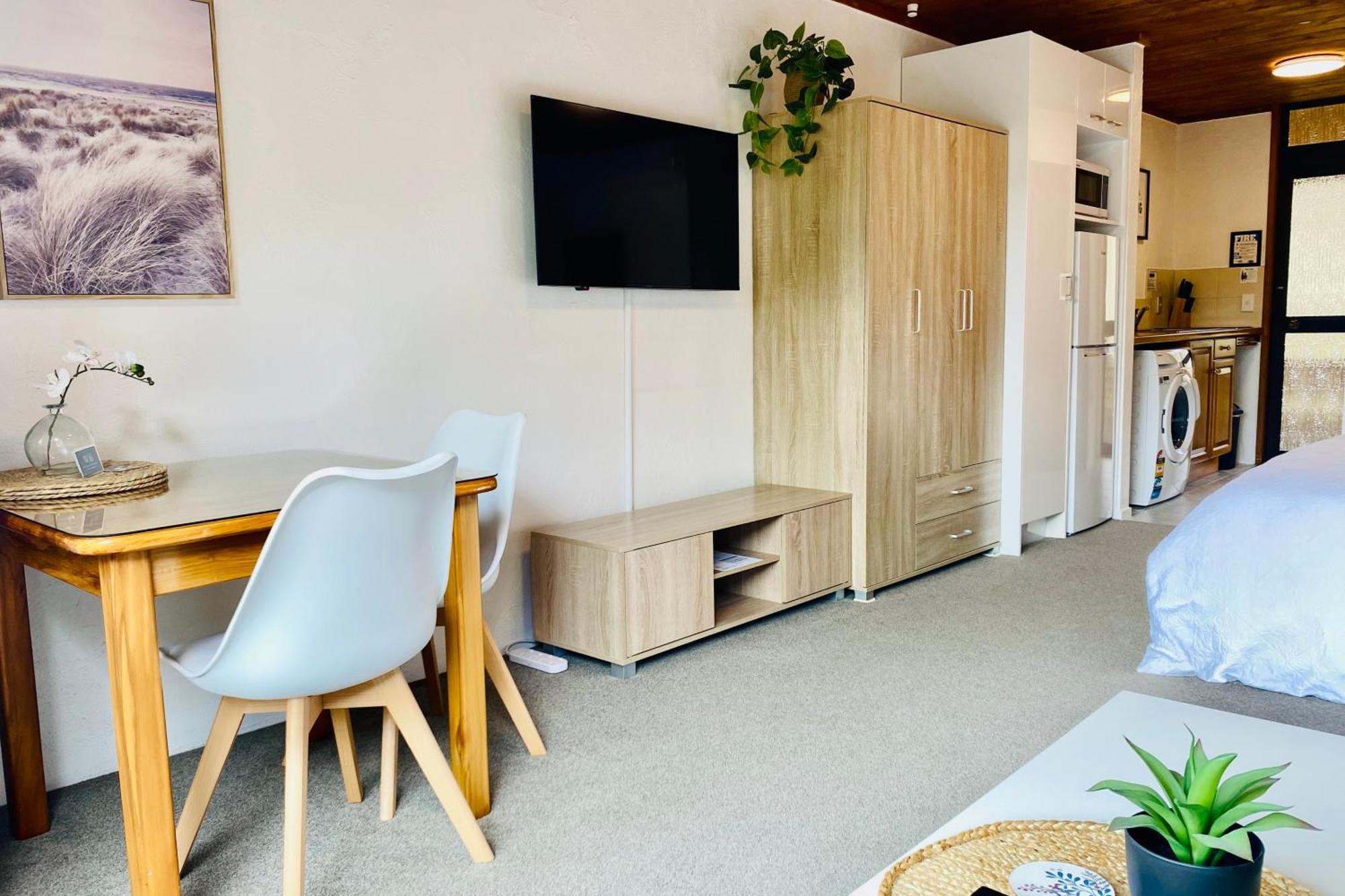 The Swiss Chalet Holiday Apartment 4, Bay Of Islands ไปเฮีย ภายนอก รูปภาพ